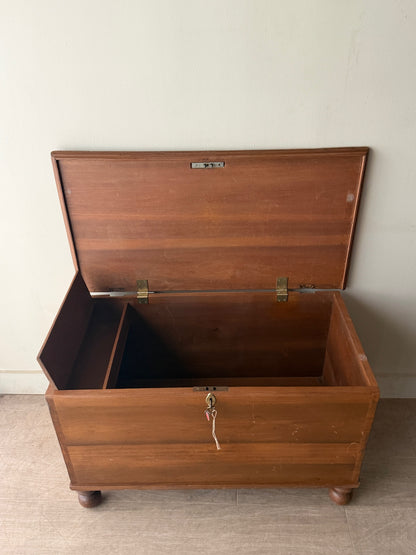 Pennsylvania Sheraton pine chest