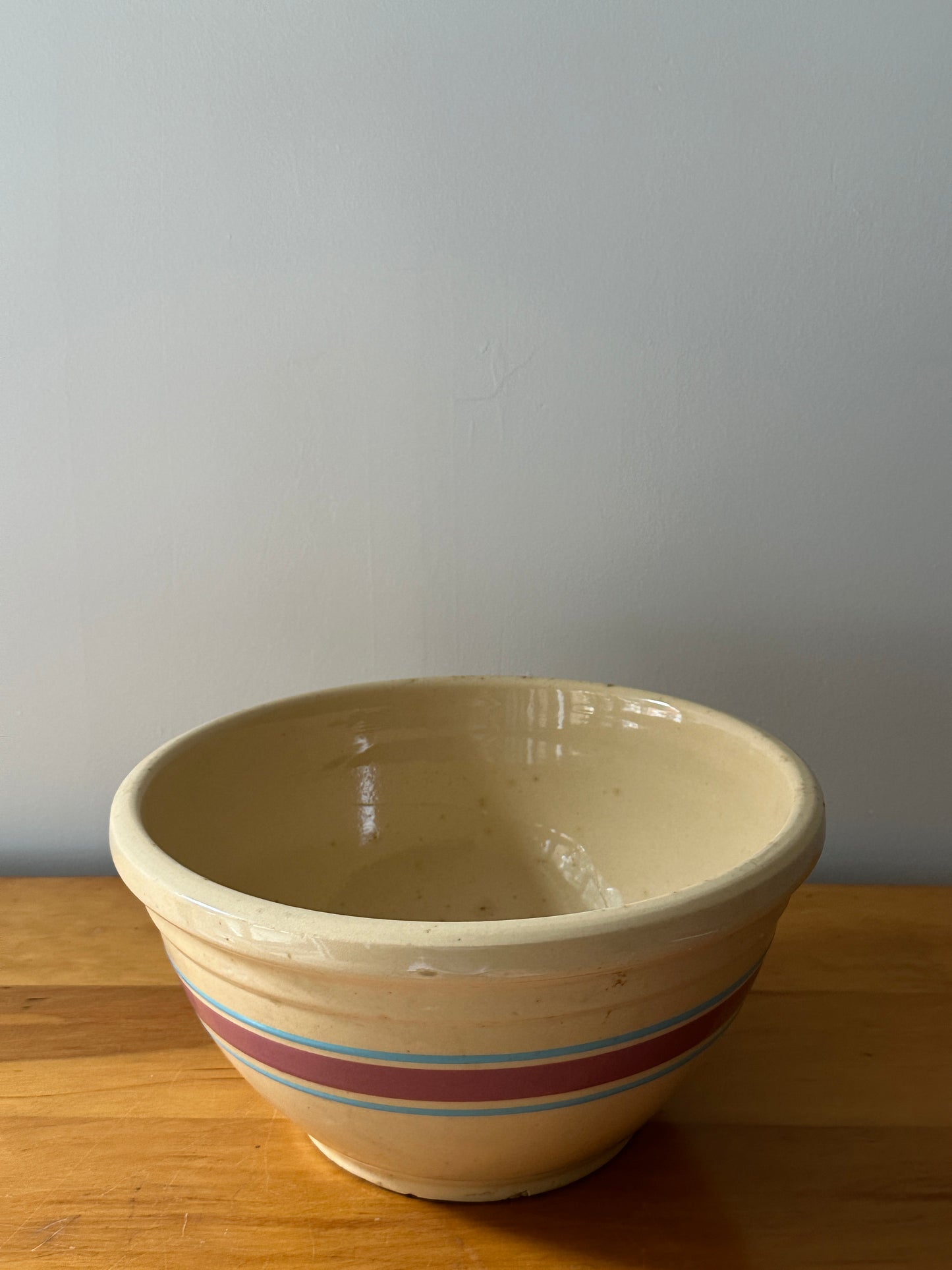 Large serving bowl