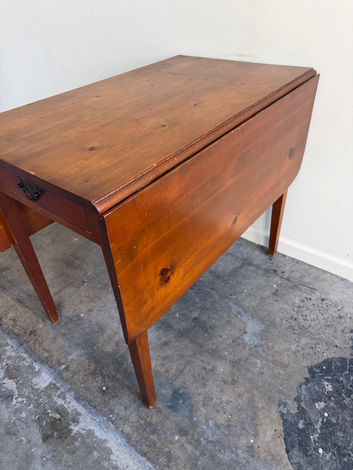 Pine drop leaf table with drawer