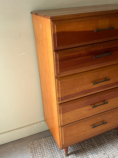 Pine dresser