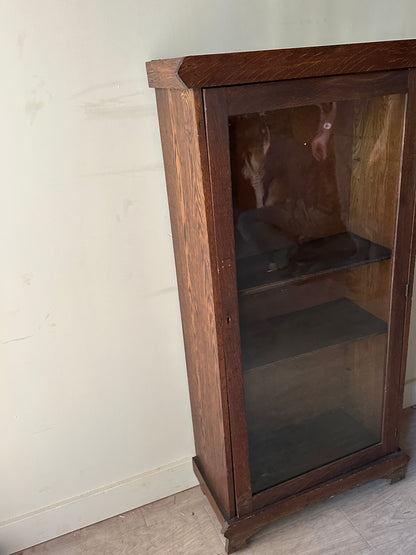Mission display cabinet