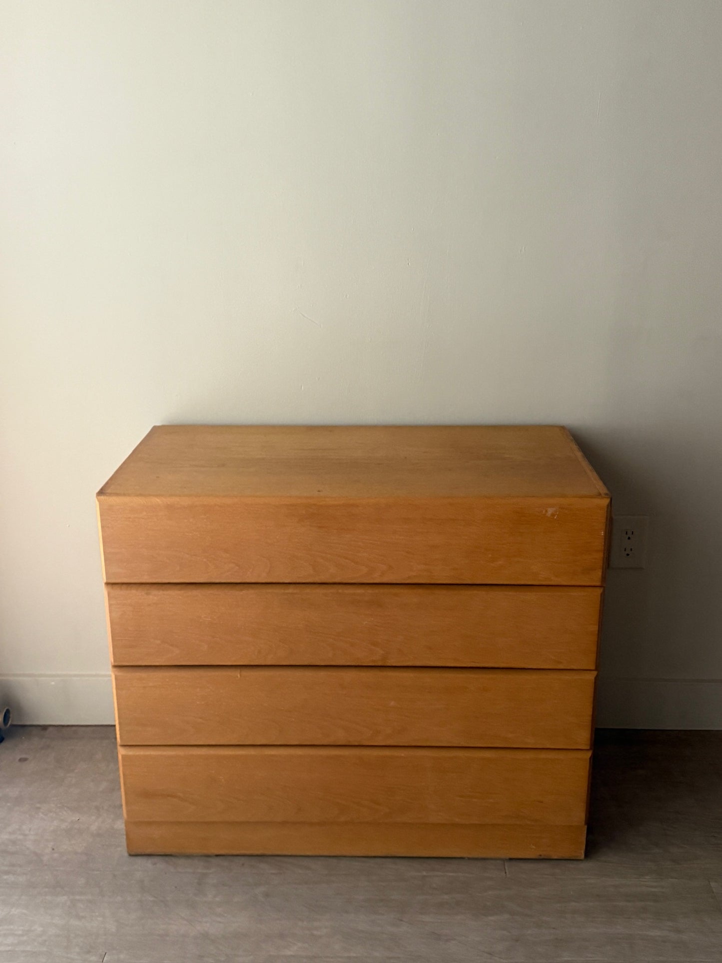 Vitre Danish oak dresser