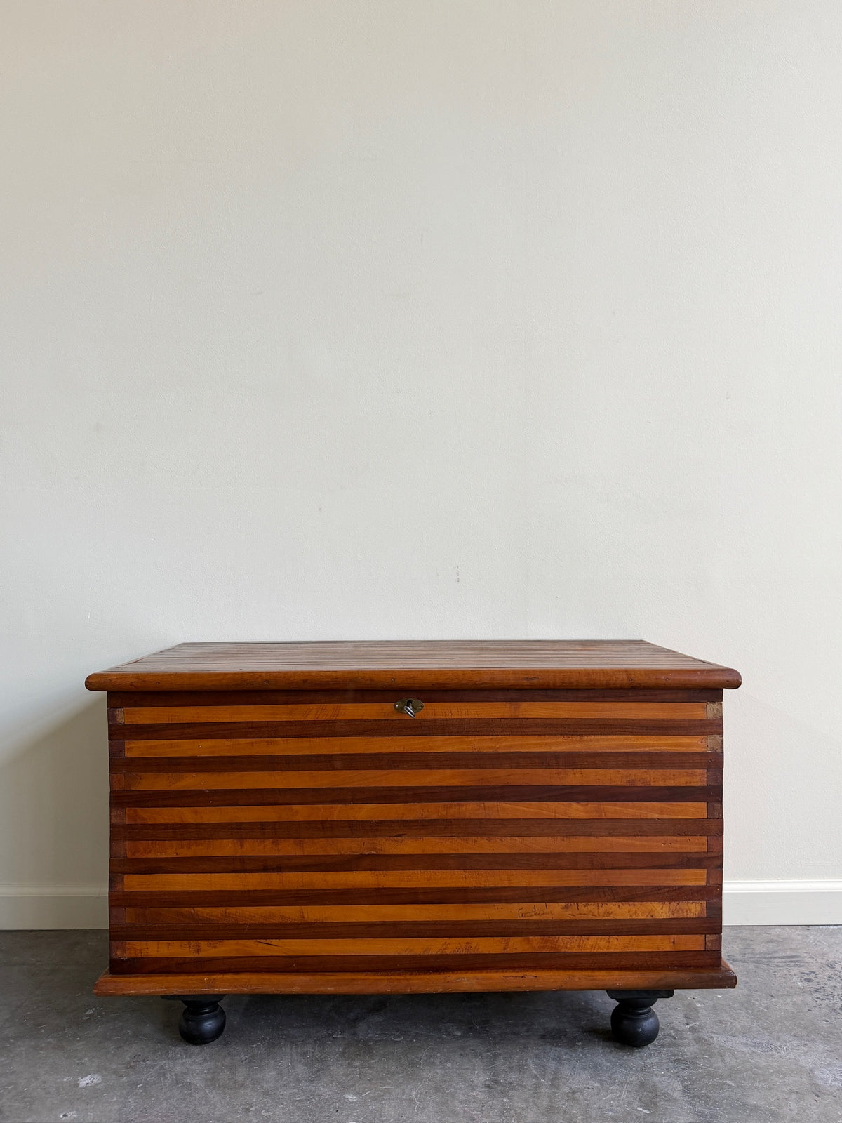 Pennsylvania Sheraton striped mixed wood chest