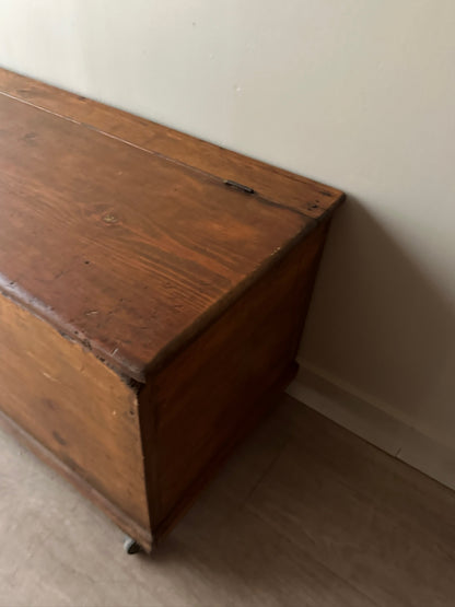 Pennsylvania Sheraton Pine Chest