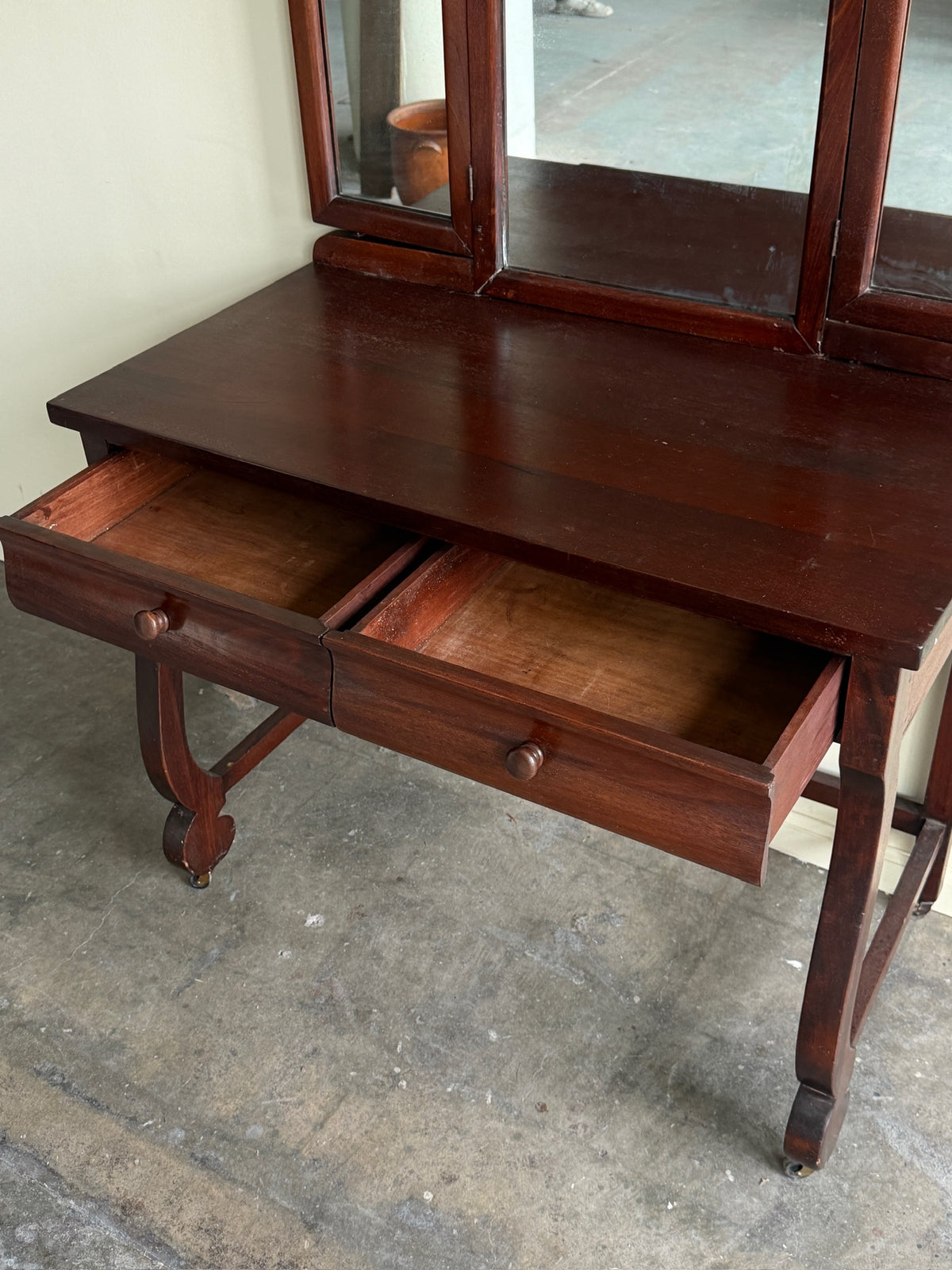 Mahogany vanity