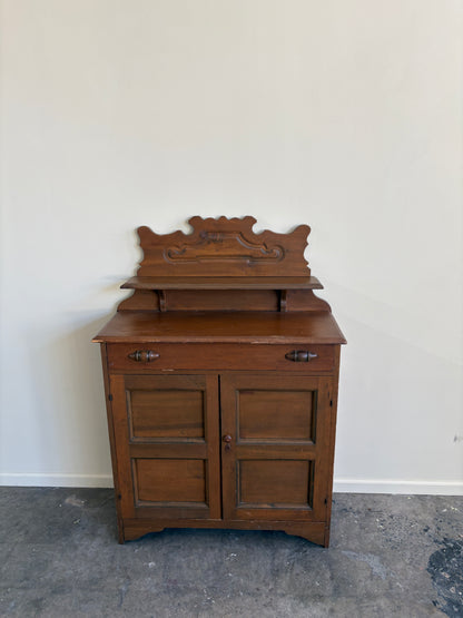 Victorian poplar server