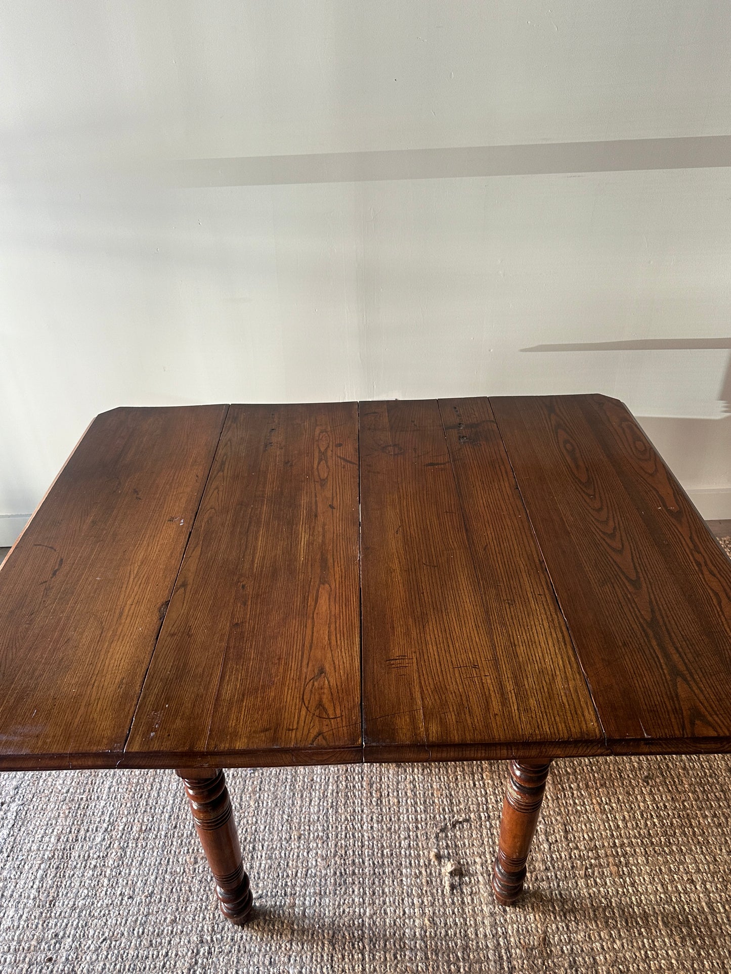 Oak drop leaf table