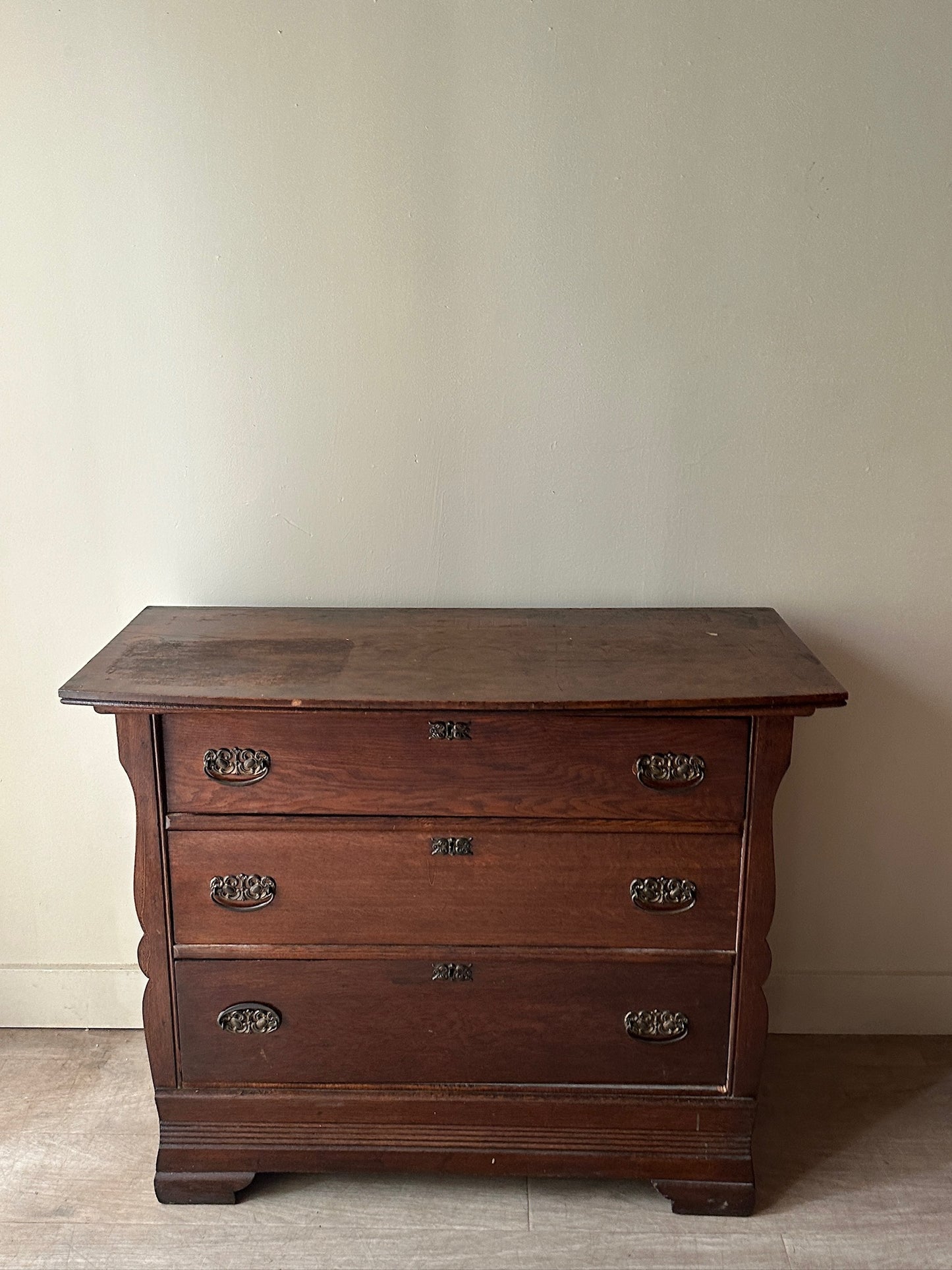 Oak 3 drawer dresser