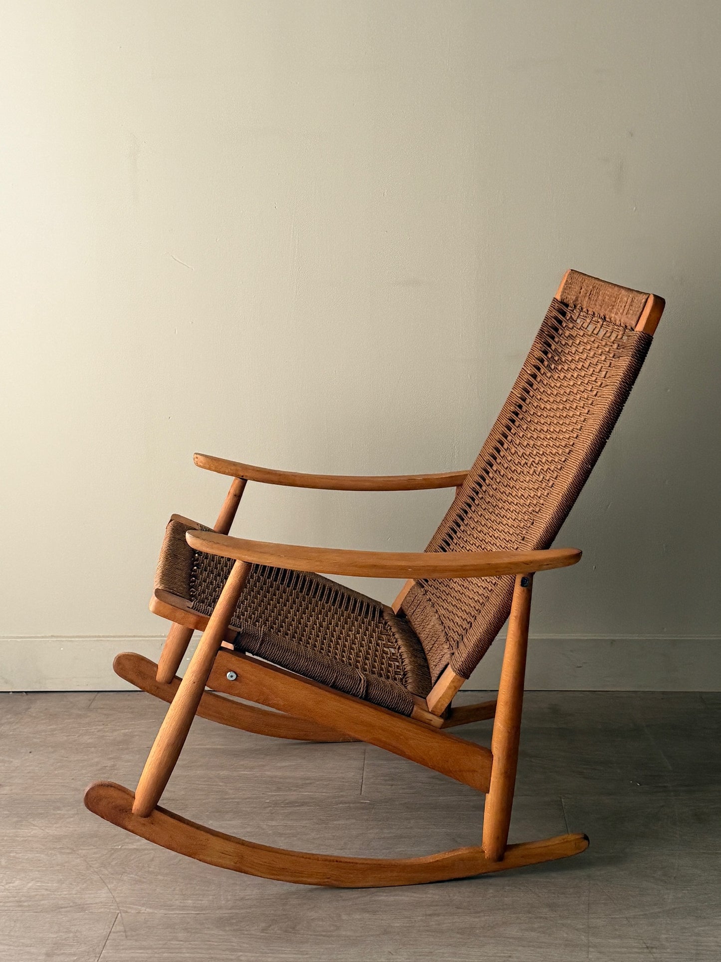 Twisted cord rocking chair