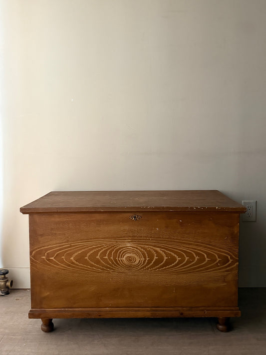 Pennsylvania painted grain pine chest