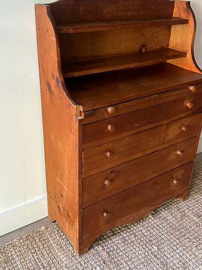 Small pine dresser