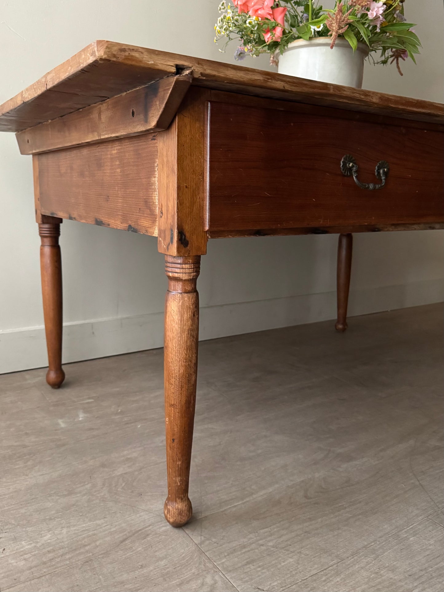 Pennsylvania Sheraton walnut harvest table