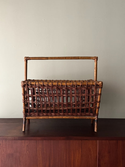 Wicker rattan magazine stand