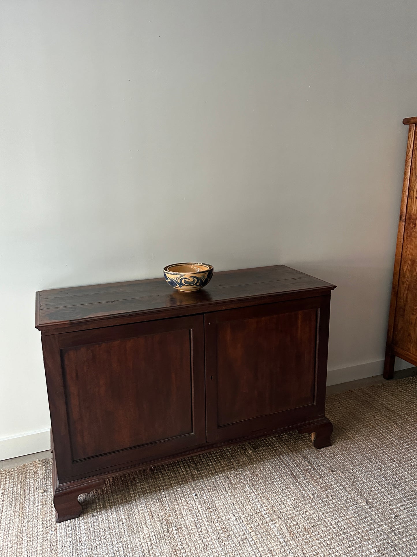 Georgian mahogany buffet