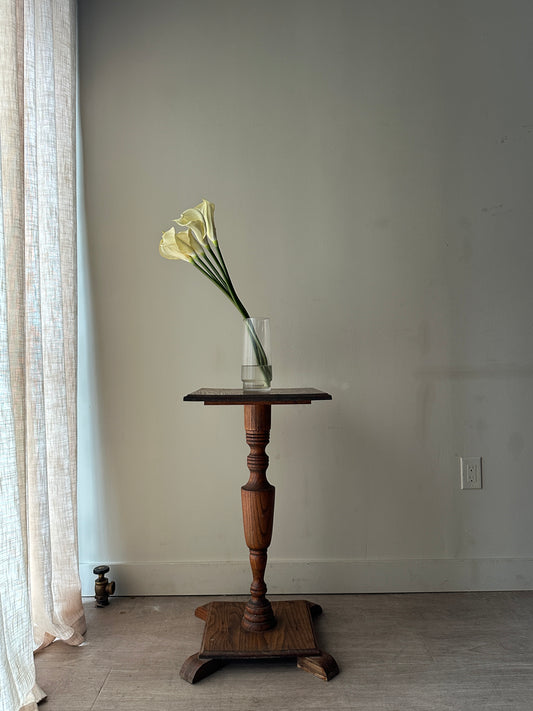 Oak pedestal