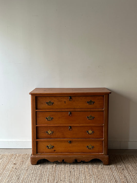 Lion head pine dresser
