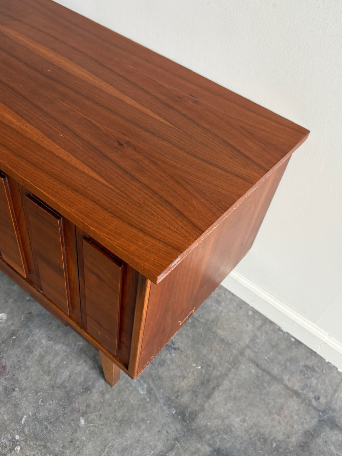 Lane walnut cedar-lined chest