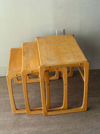 Oak nesting tables