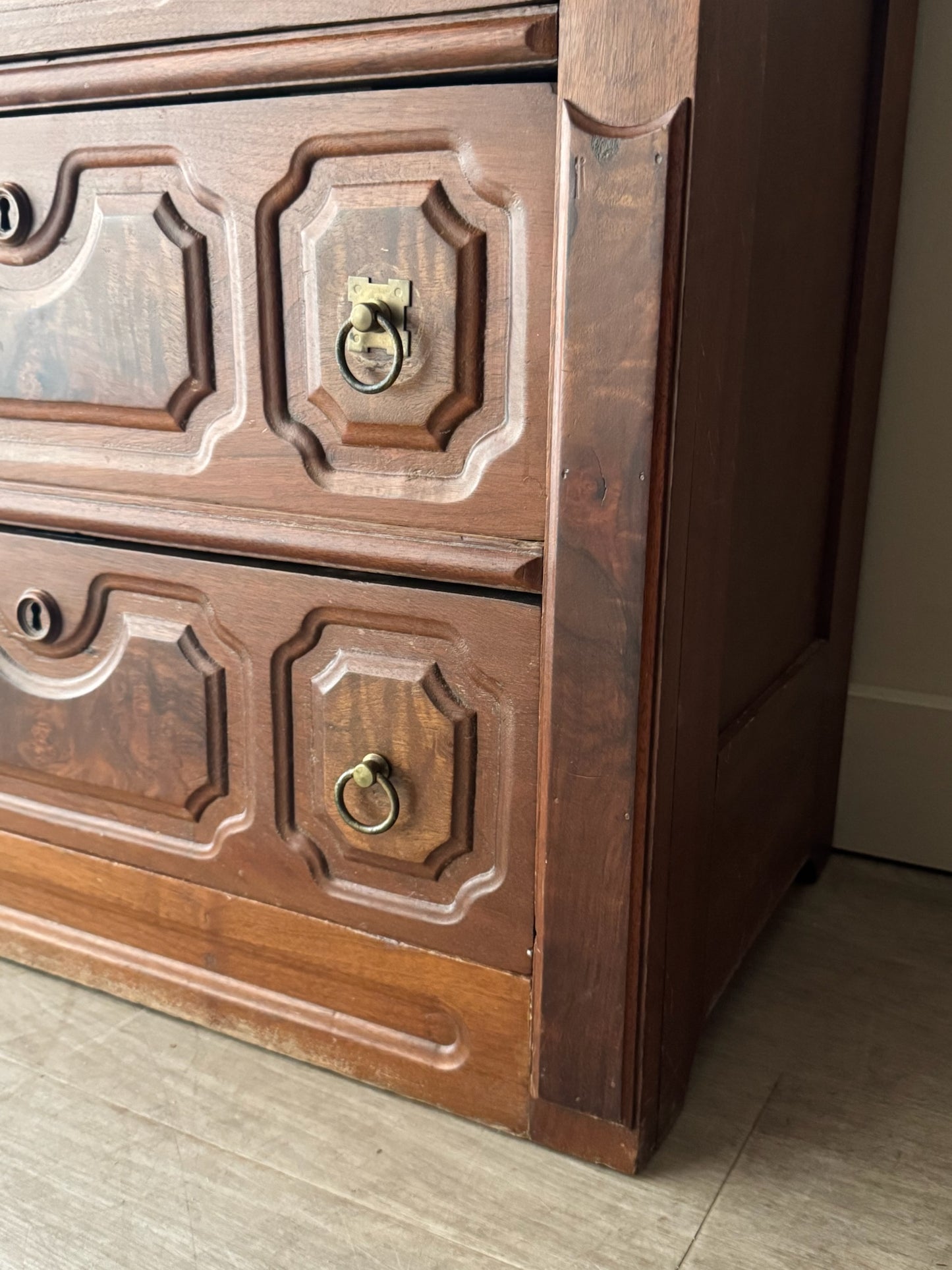 Victorian marble top walnut 3 drawer dresser