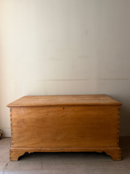 Pennsylvania Federal figured maple chest