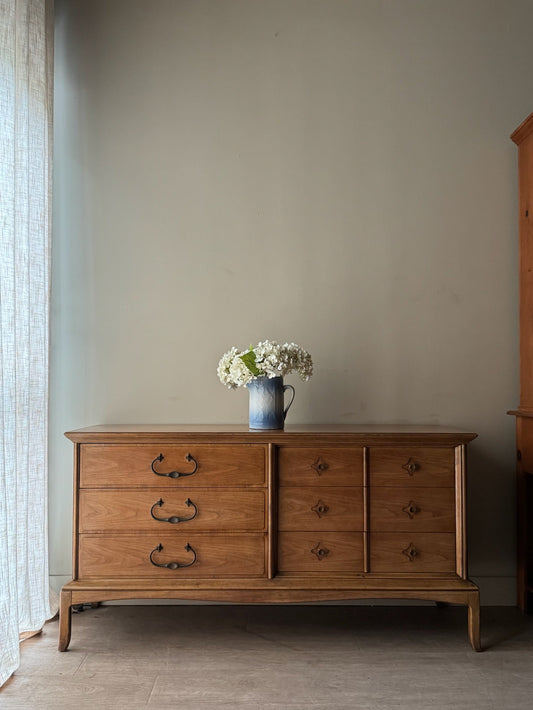 Thomasville Horizon oak 6 drawer dresser