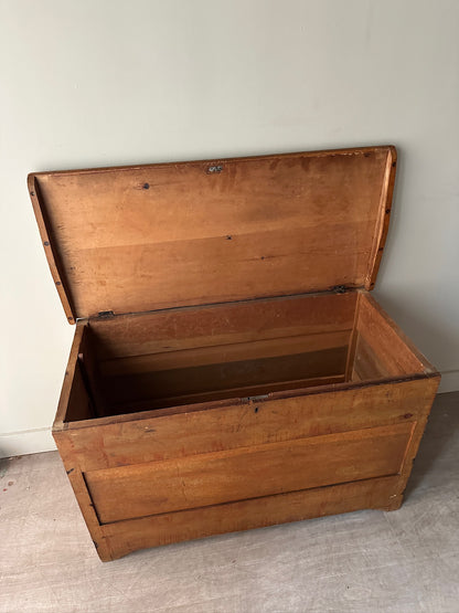 Pine chest