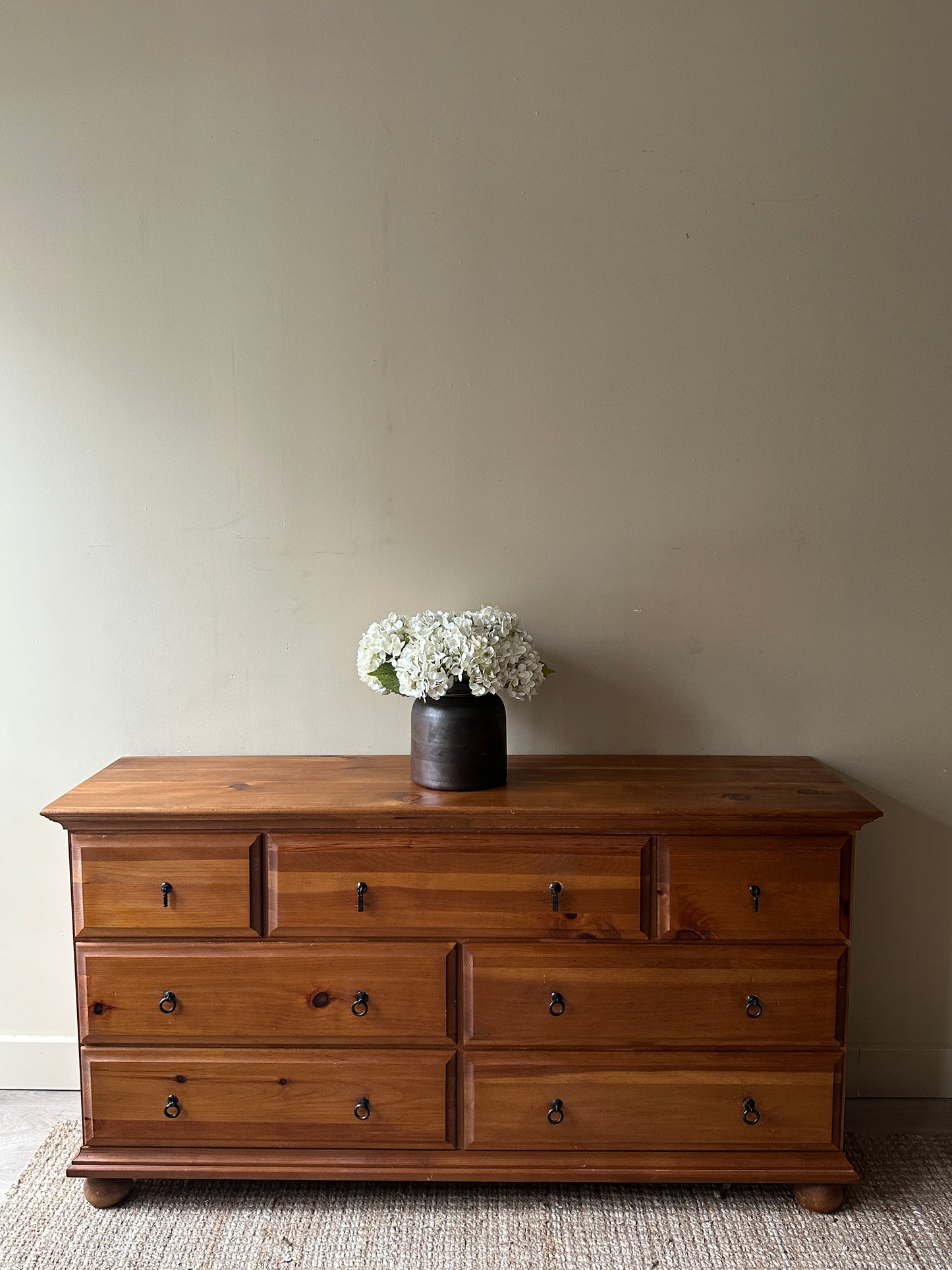 Pine dresser