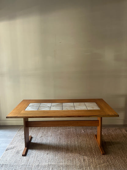 Oak dining table w tile inlay