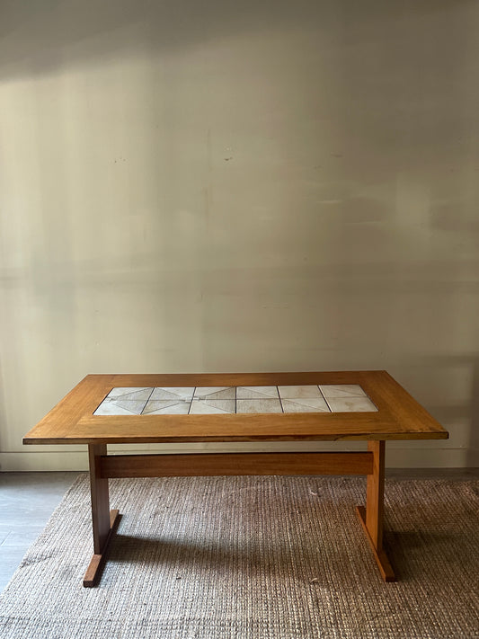 Oak dining table w tile inlay