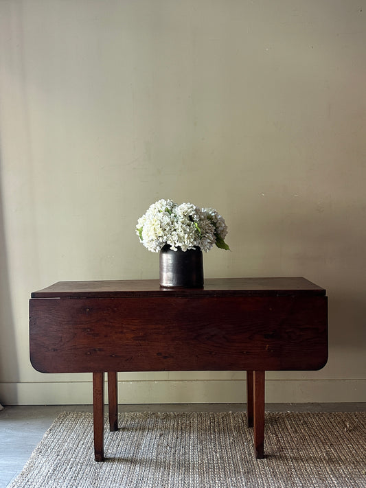 Pine drop leaf