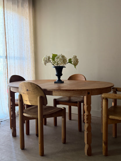 Logeskov Mobler Danish oak dining table with leaves