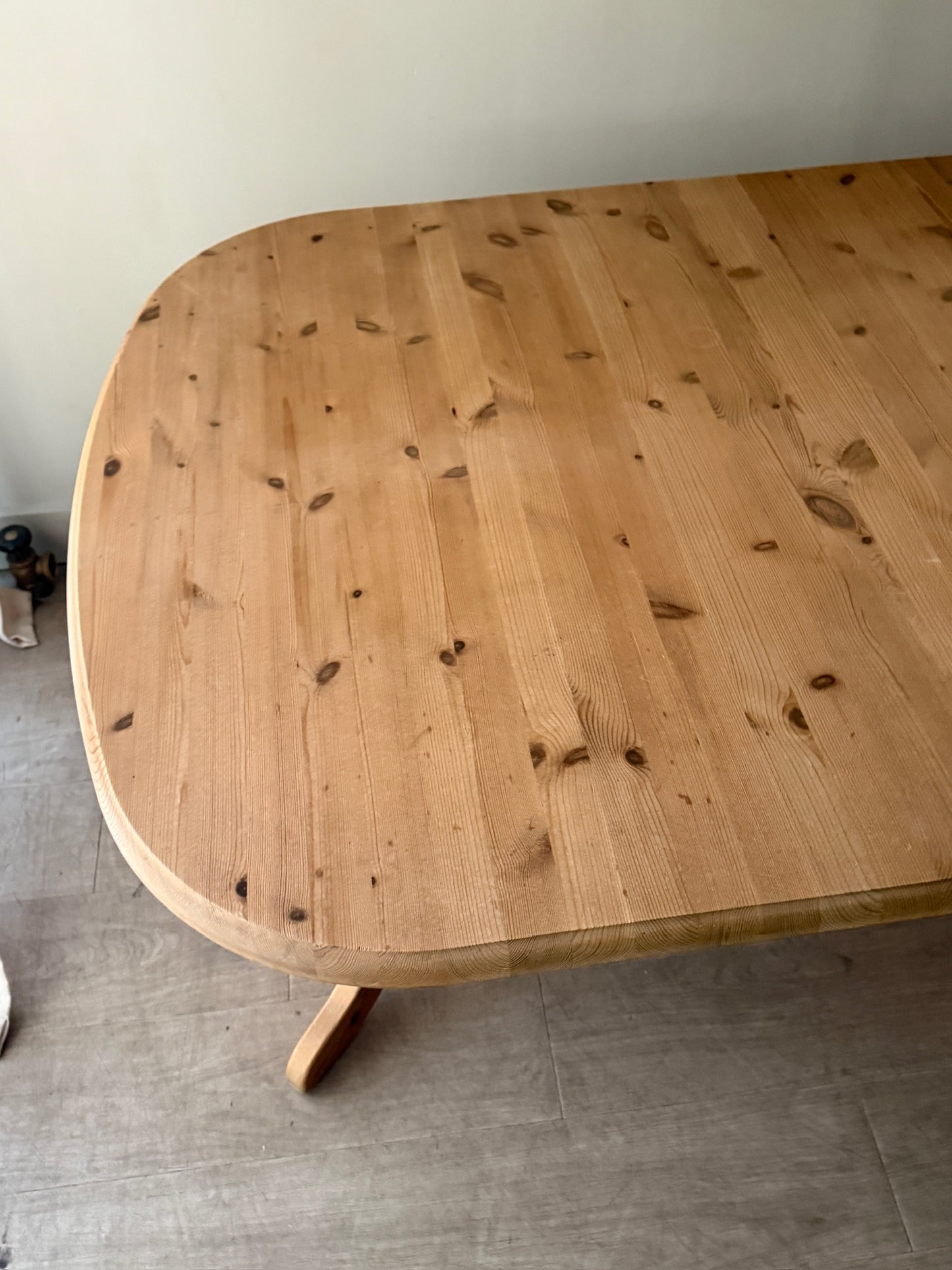 Danish pine dining table with extensions