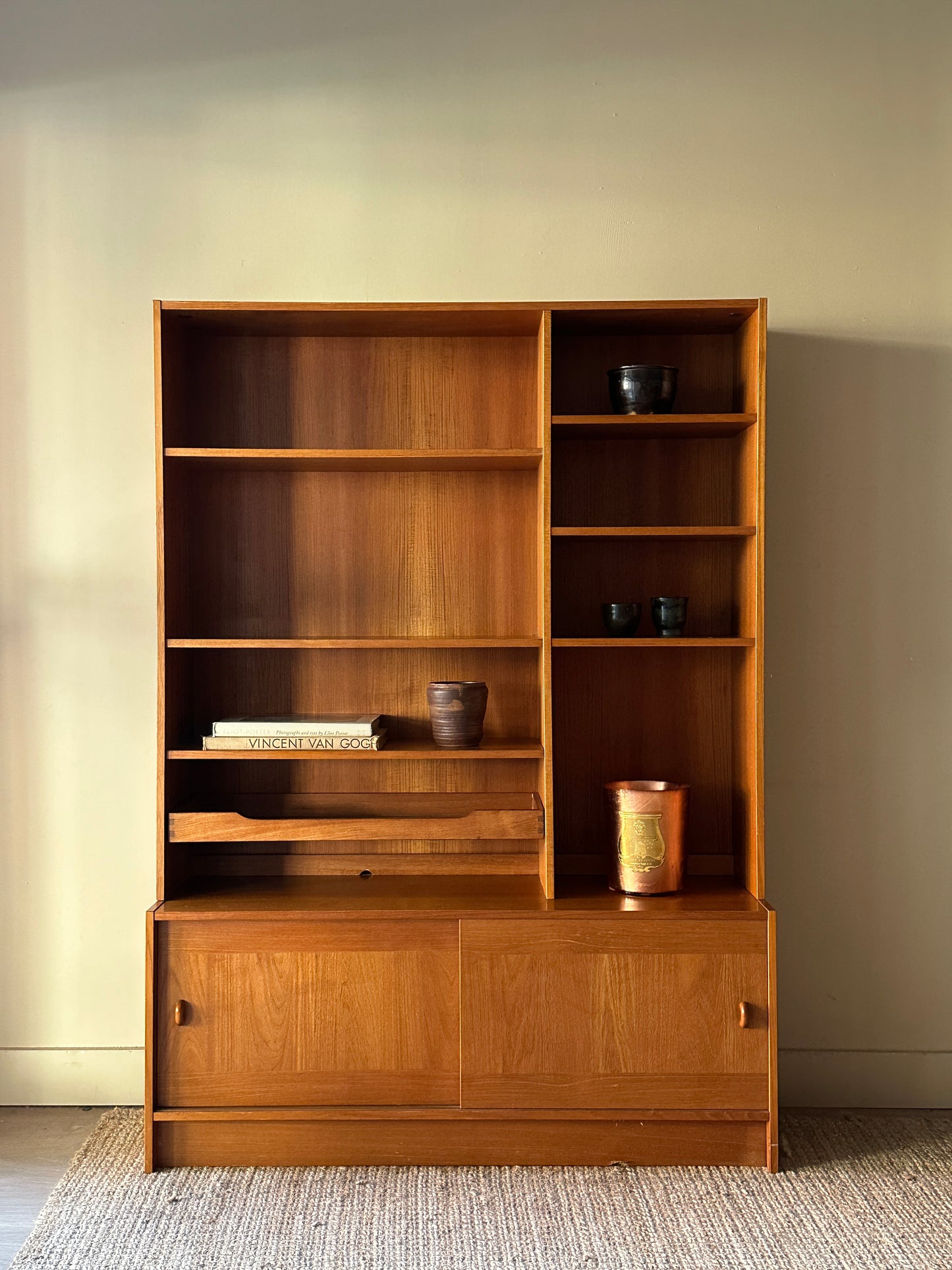 Teak two piece hutch