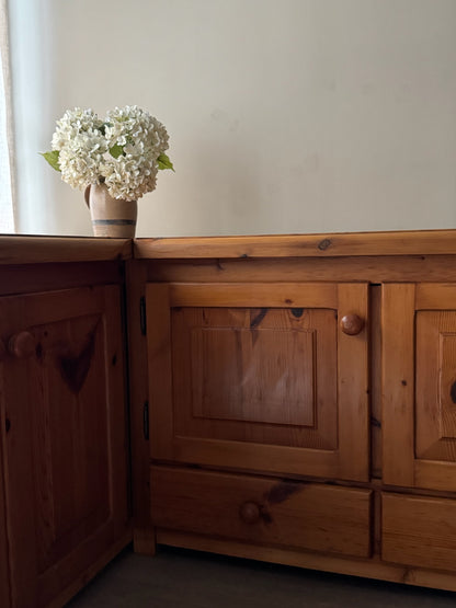 Scandinavian pine L-shaped counter