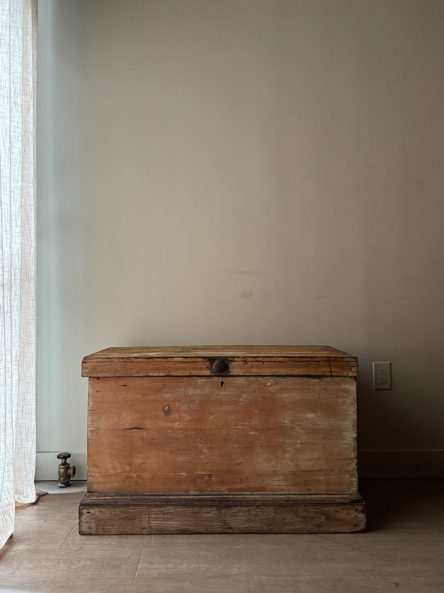 Pine chest