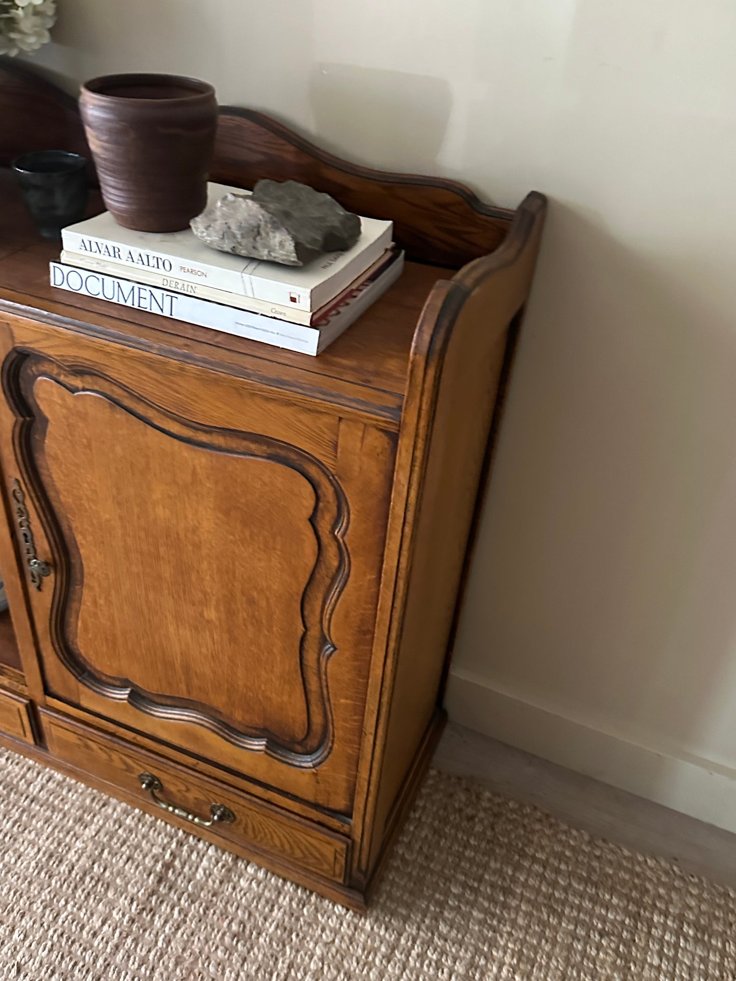 Low oak display case