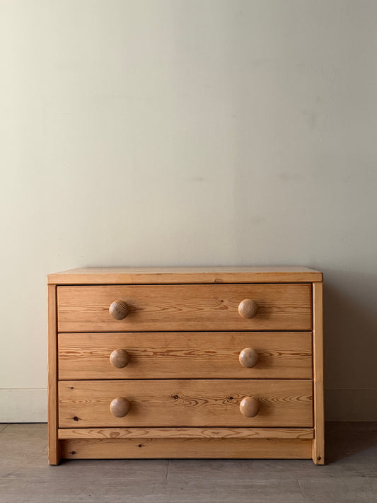 Swedish pine dresser