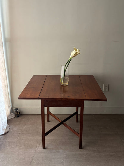 Pine drop-leaf with X base