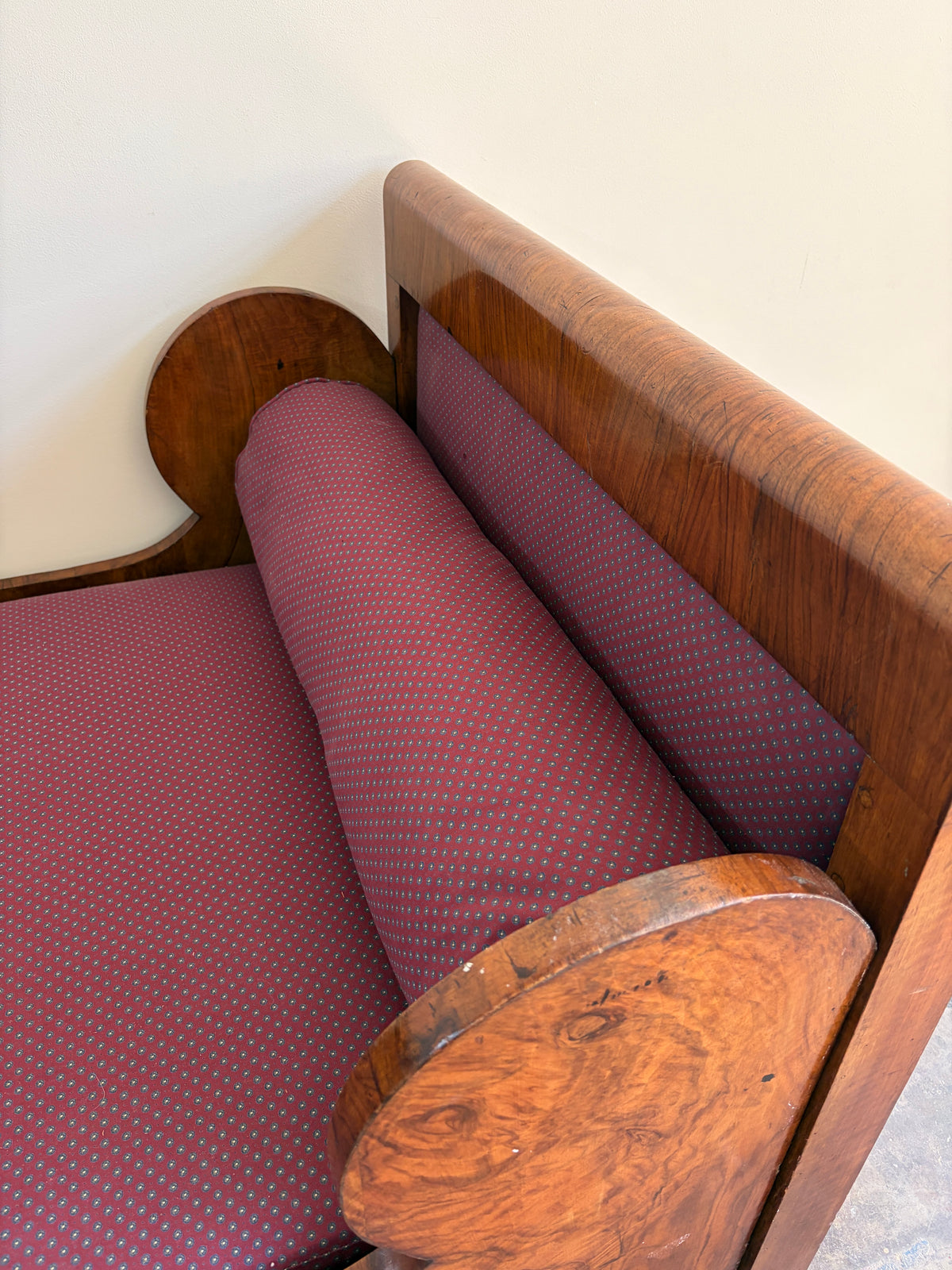 Biedermeier Circassian Walnut Daybed