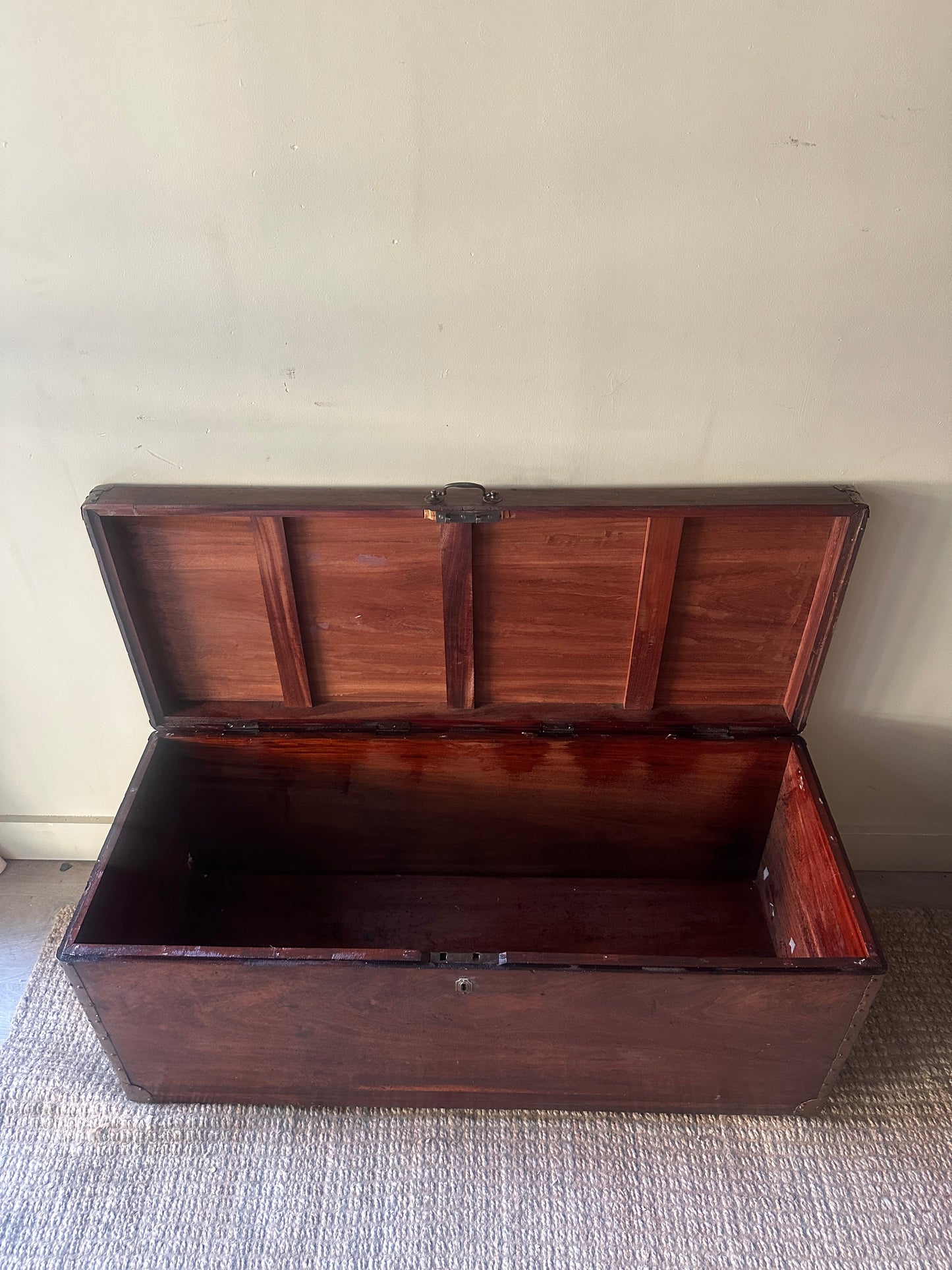 Pine chest