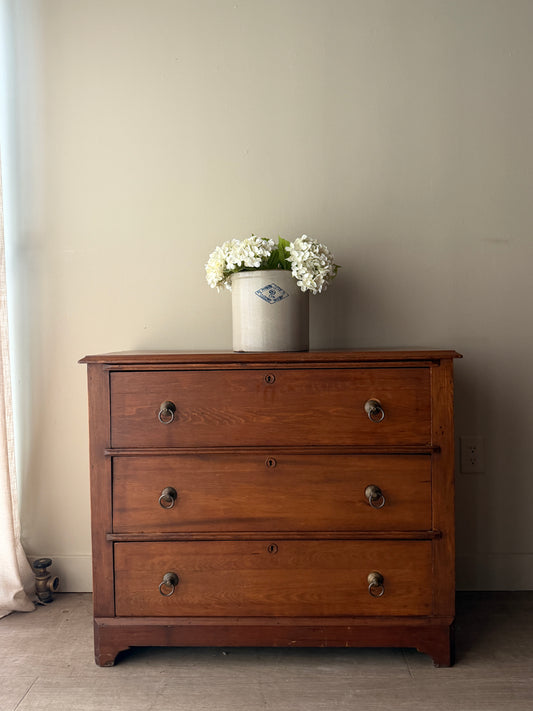 Pine 3 drawer dresser