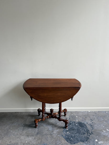 Edwardian walnut drop leaf table