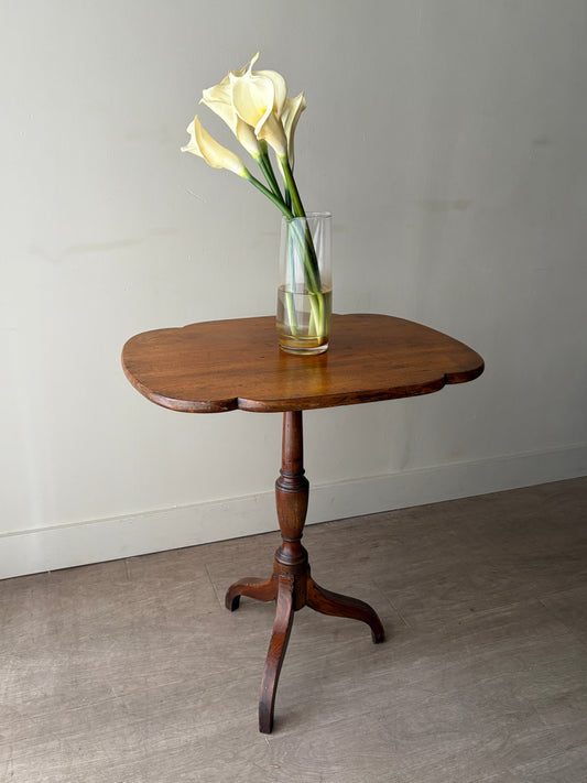 Federal oak flip top side table