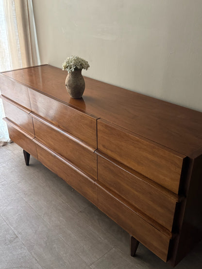 Walnut 9 drawer dresser