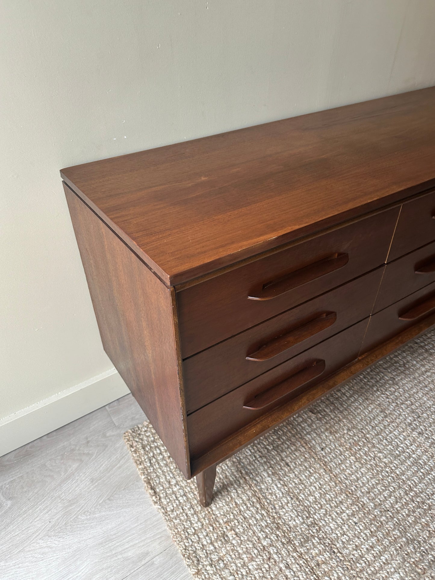 Walnut nine drawer dresser