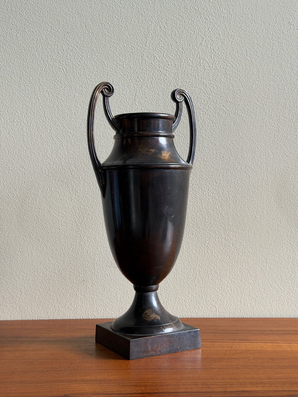 Cast bronze urn