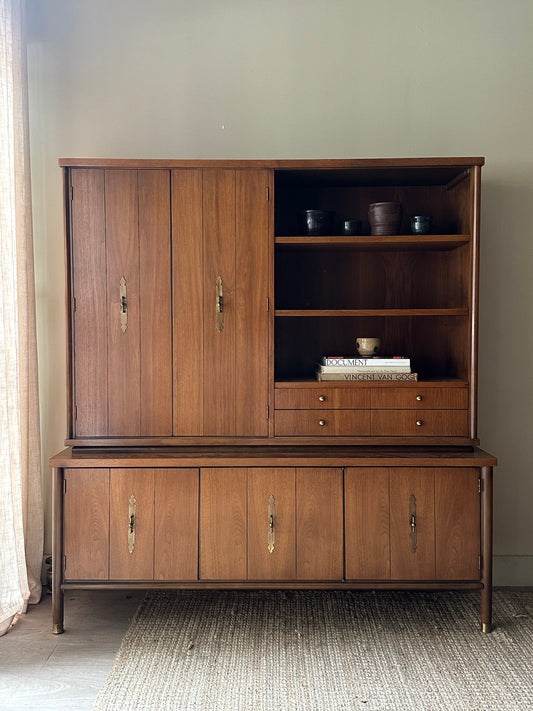 Walnut One Piece Hutch