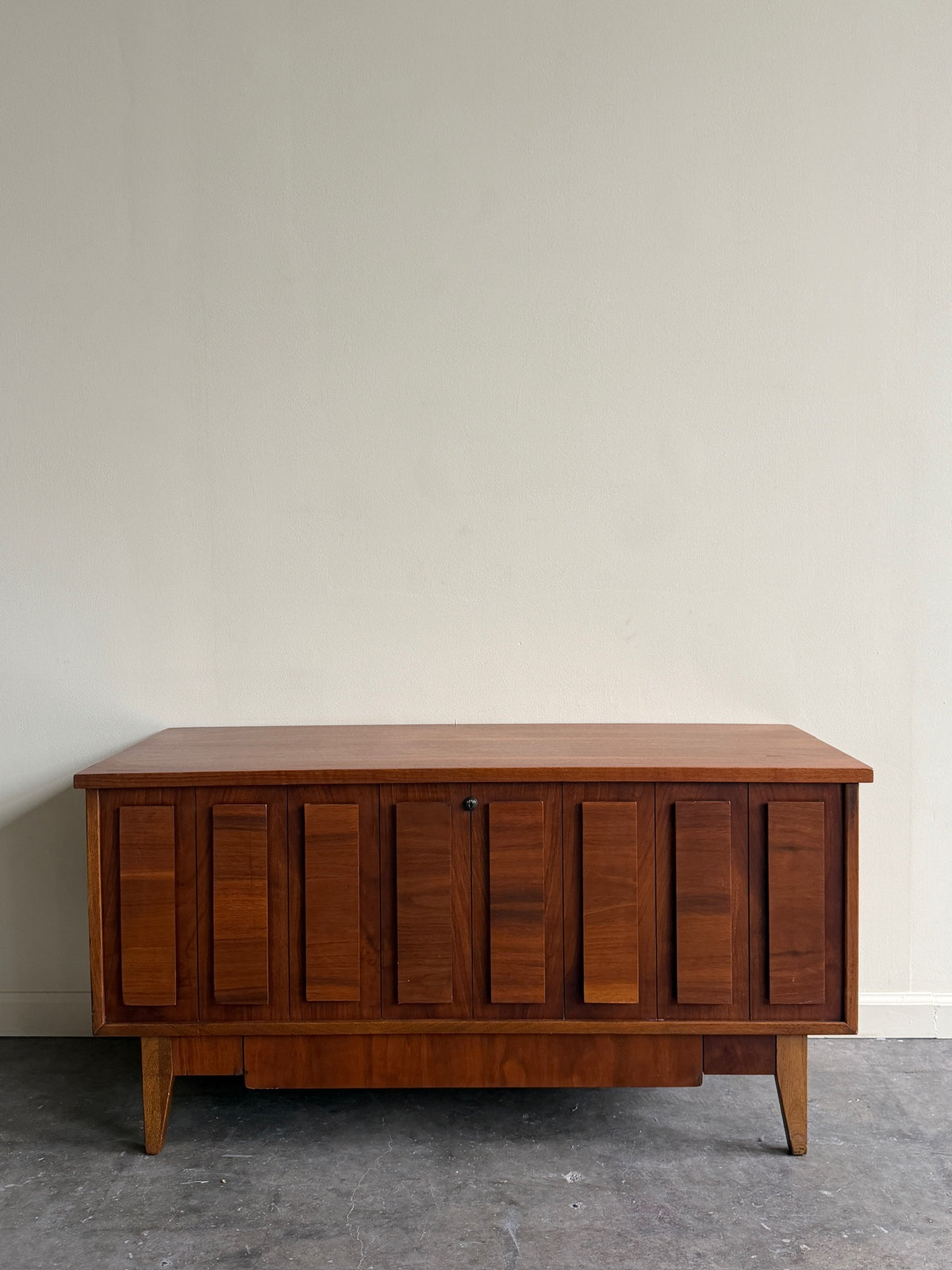 Lane walnut cedar-lined chest