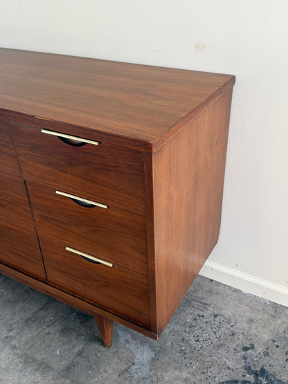 Kent Coffey walnut 9 drawer dresser