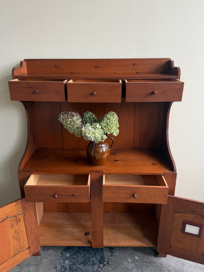 Pine one piece hutch